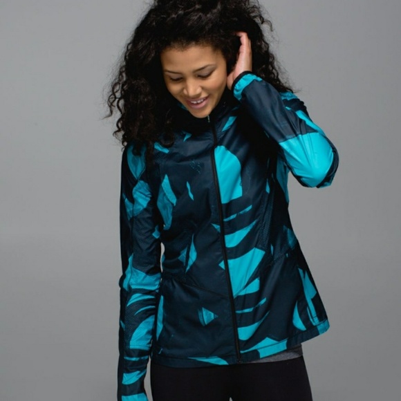 lululemon athletica Jackets & Blazers - Lululemon Windbreaker with Hood